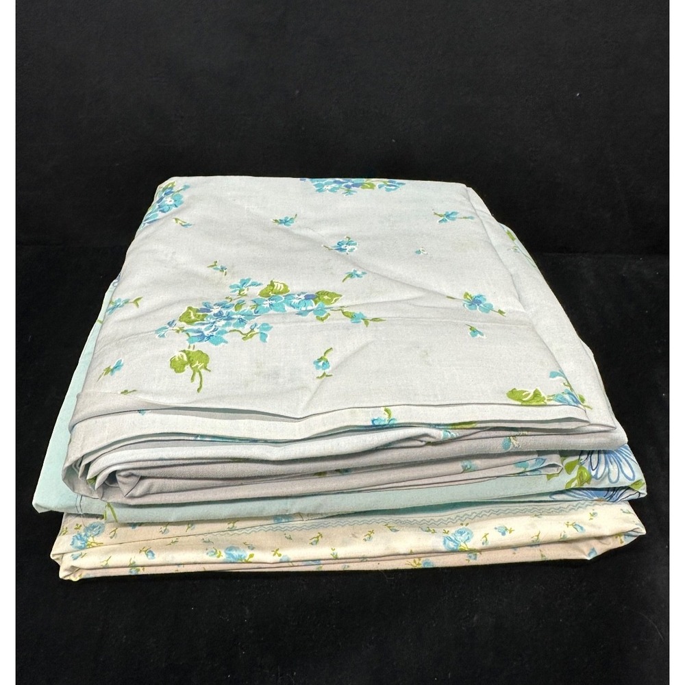 Vtg Sheet Set Lot Blue Florals Grandma Core Granny Quilt Material Upcycle (3) - Picture 2 of 5